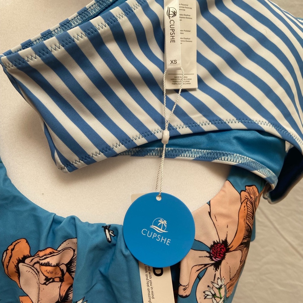 🔥NWT-Blue Floral Ruffle Mid Waisted Two Piece Bathing Suit🔥 - Picture 8 of 8